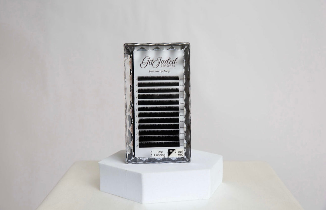 Bottoms Up (Bottom Lash Trays)
